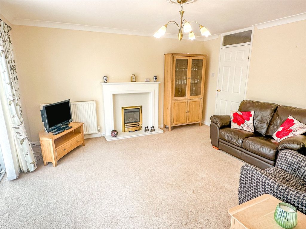 Property photo 2 of 14 Picture No. 10