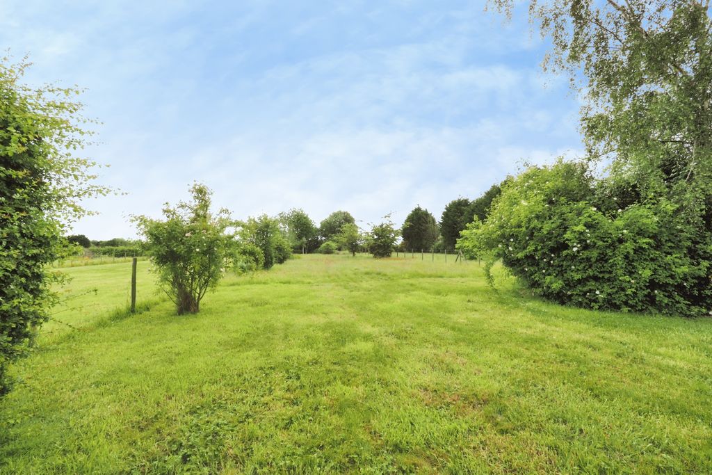 Property photo 2 of 17 Wyndhamleameetinghouselaneretforddn220Bs29