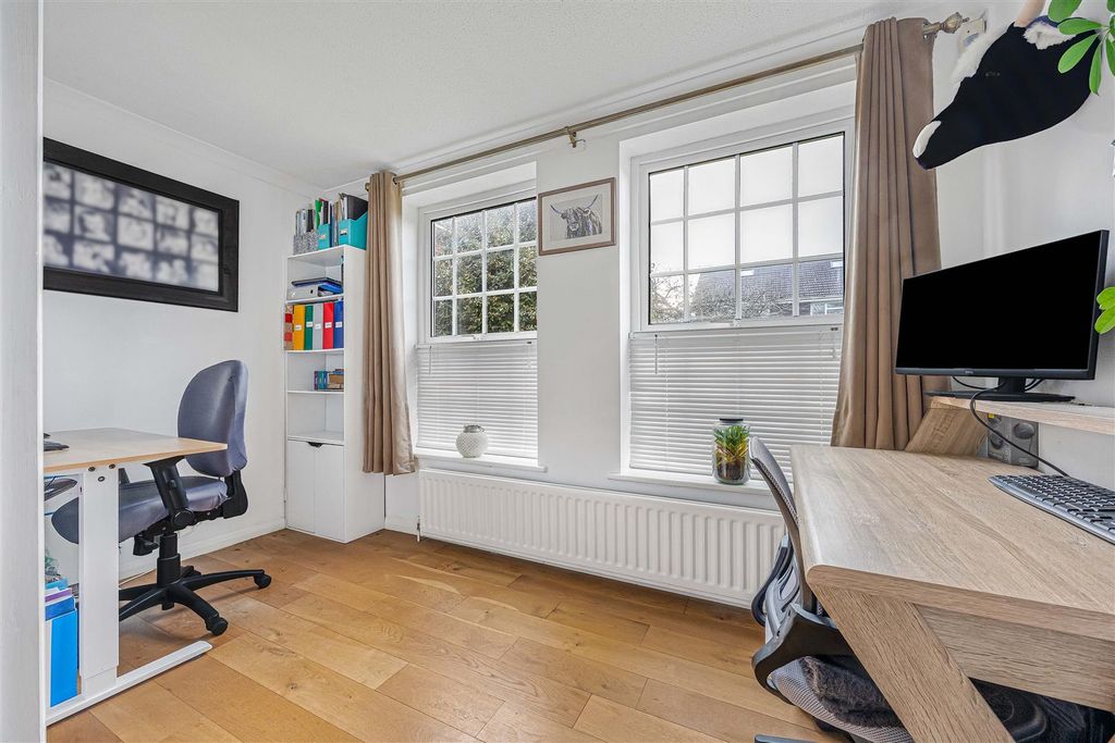 Additional image 7 of 4 bed detached house for saleBalmoral, Cranbrook Estate, Maidenhead SL6