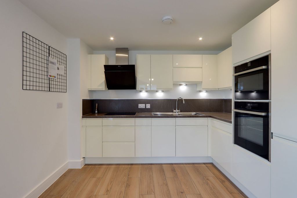 Property photo 3 of 13 Photo 1