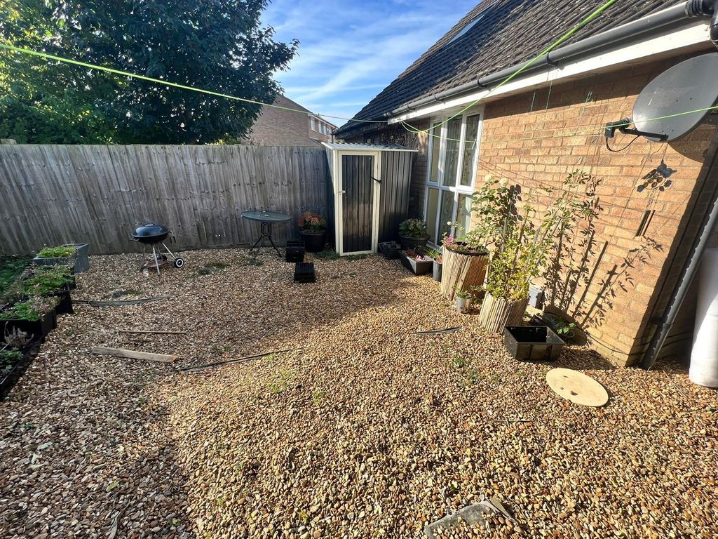 Property photo 2 of 10 Garden
