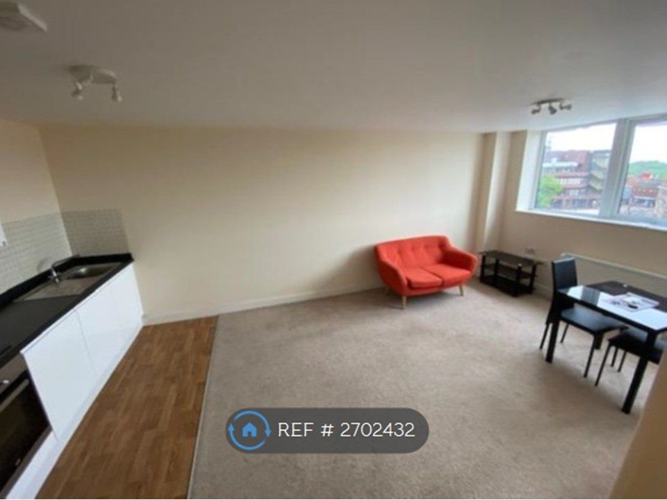 Property photo 3 of 5