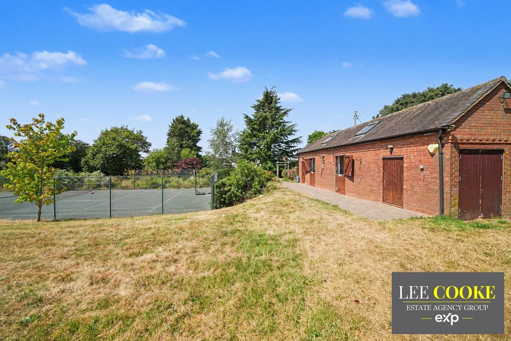 Property photo 3 of 58