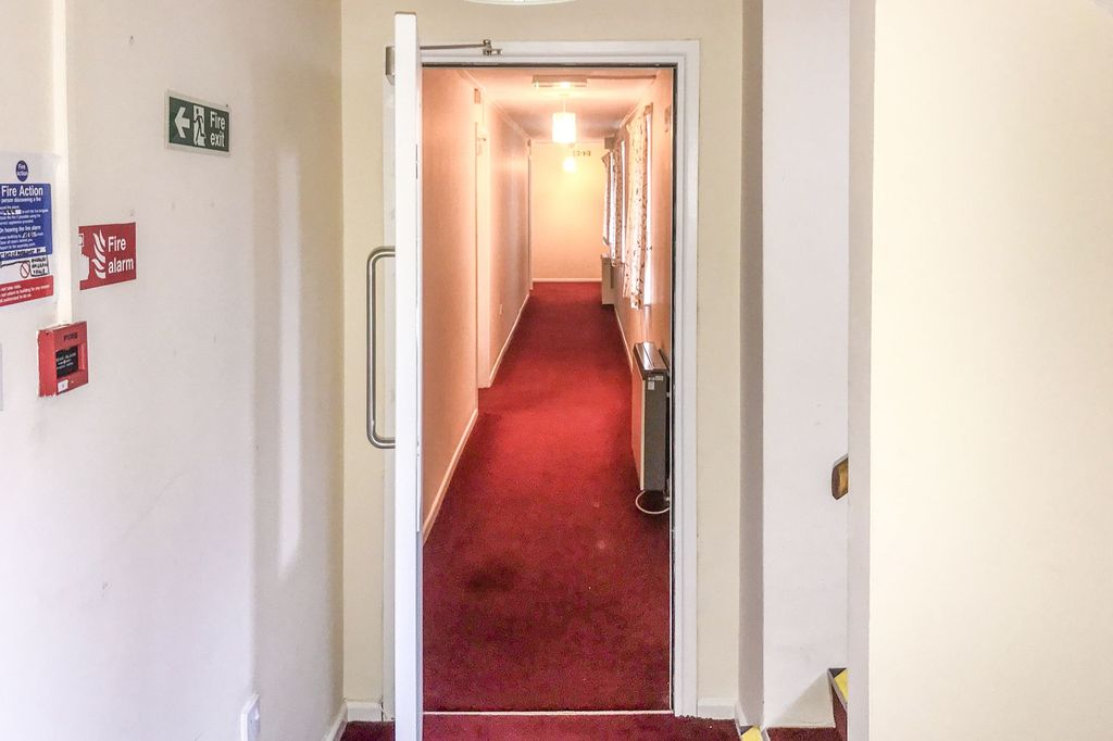 Property photo 3 of 19 Abbeyfield House ,Manor Gardens, Camelford, Cornwall, Pl32 9Tb