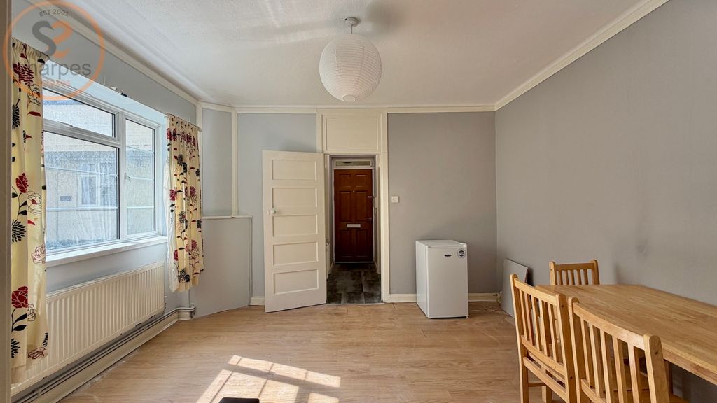 Property photo 3 of 15 69Fa49Fe60Eea5c7B3F11983_691Cade4B364702B8A330910A2337Cbee195c56Df634Fb46Fd2965c87d95737d
