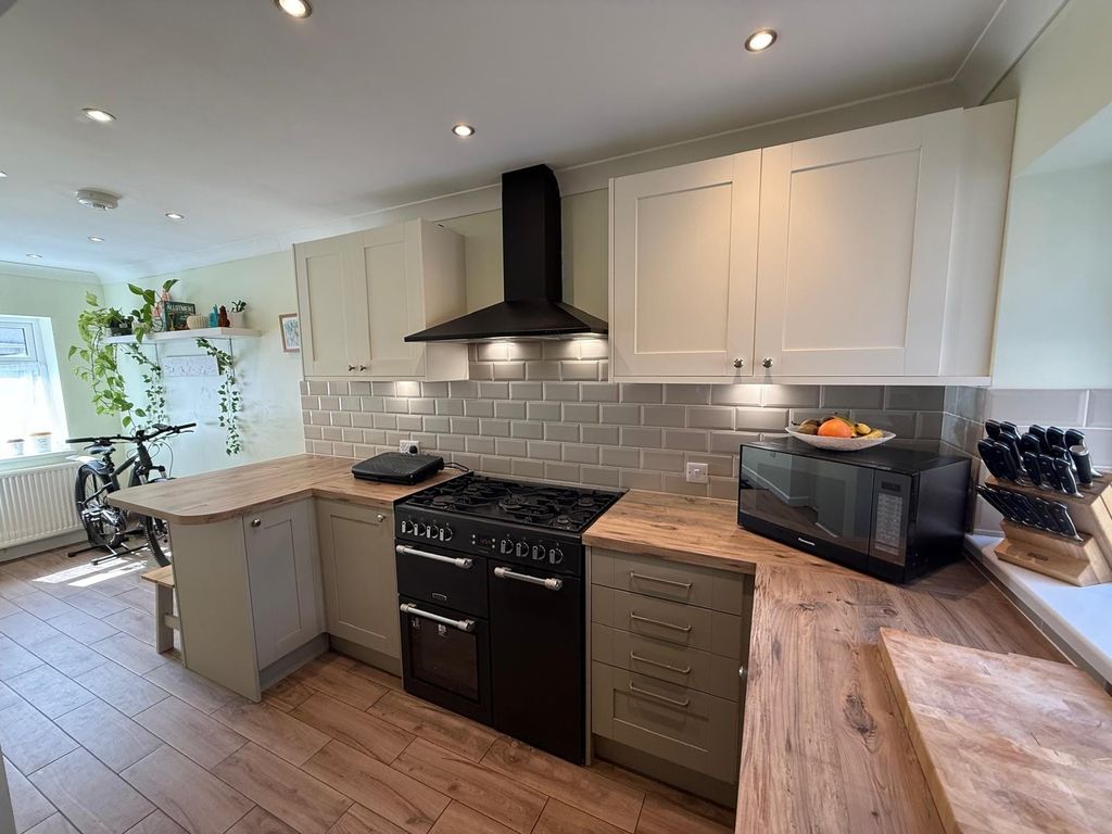 Property photo 3 of 25 Not Specified