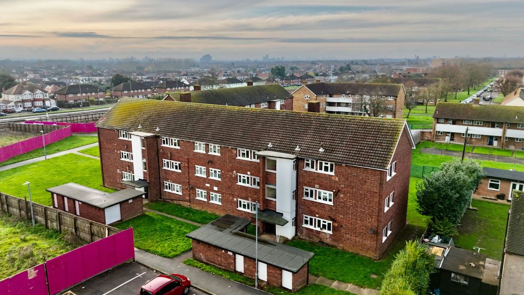 Property photo 1 of 12