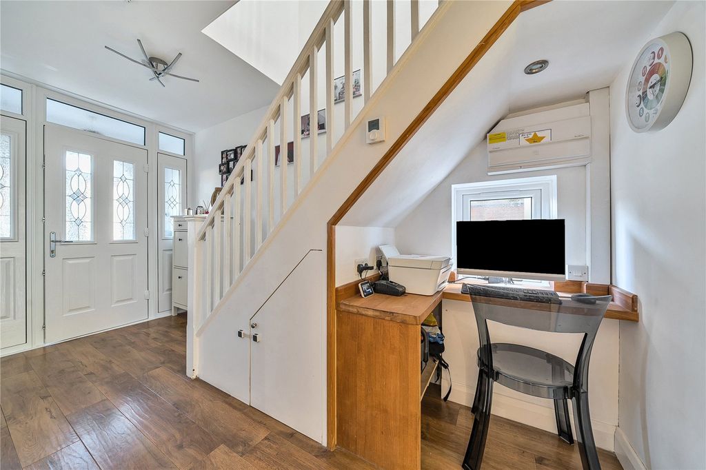 Property photo 3 of 22 Hallway