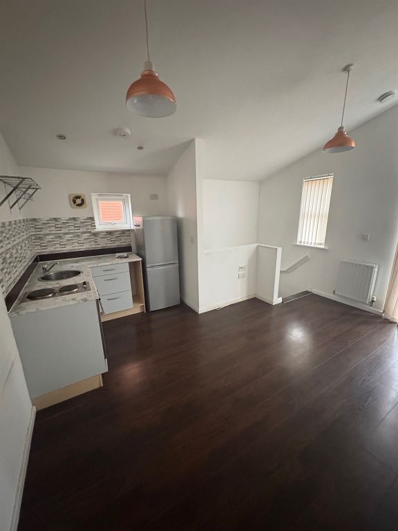 Property photo 3 of 8