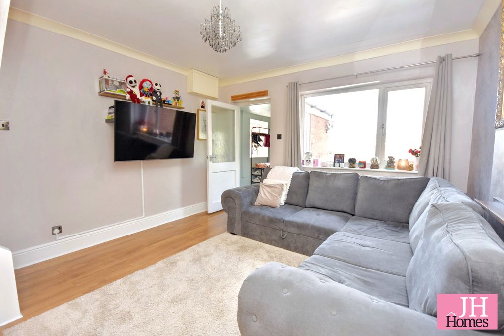 Property photo 2 of 16