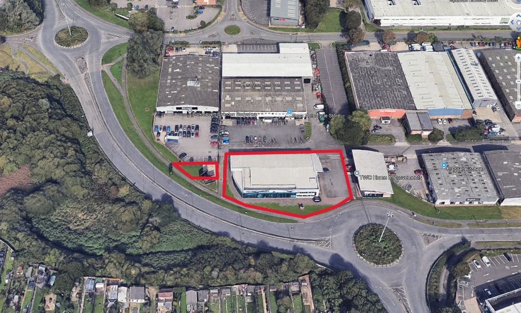 Property photo 2 of 7 Redline Cirencester Way New.Png