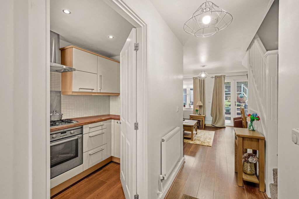 Property photo 3 of 19