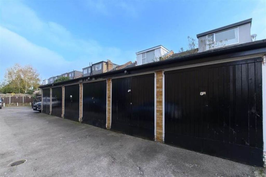 Property photo 1 of 5