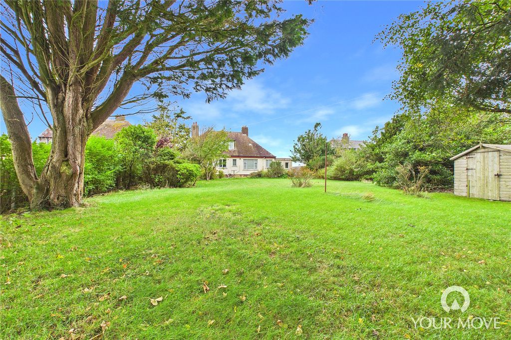 Property photo 2 of 17 Outside