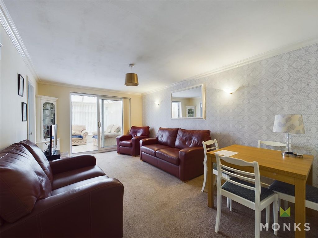 Property photo 3 of 14 Cam01420G0-Pr0567-Still002.Jpg