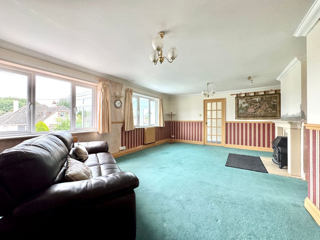 Property photo 3 of 21