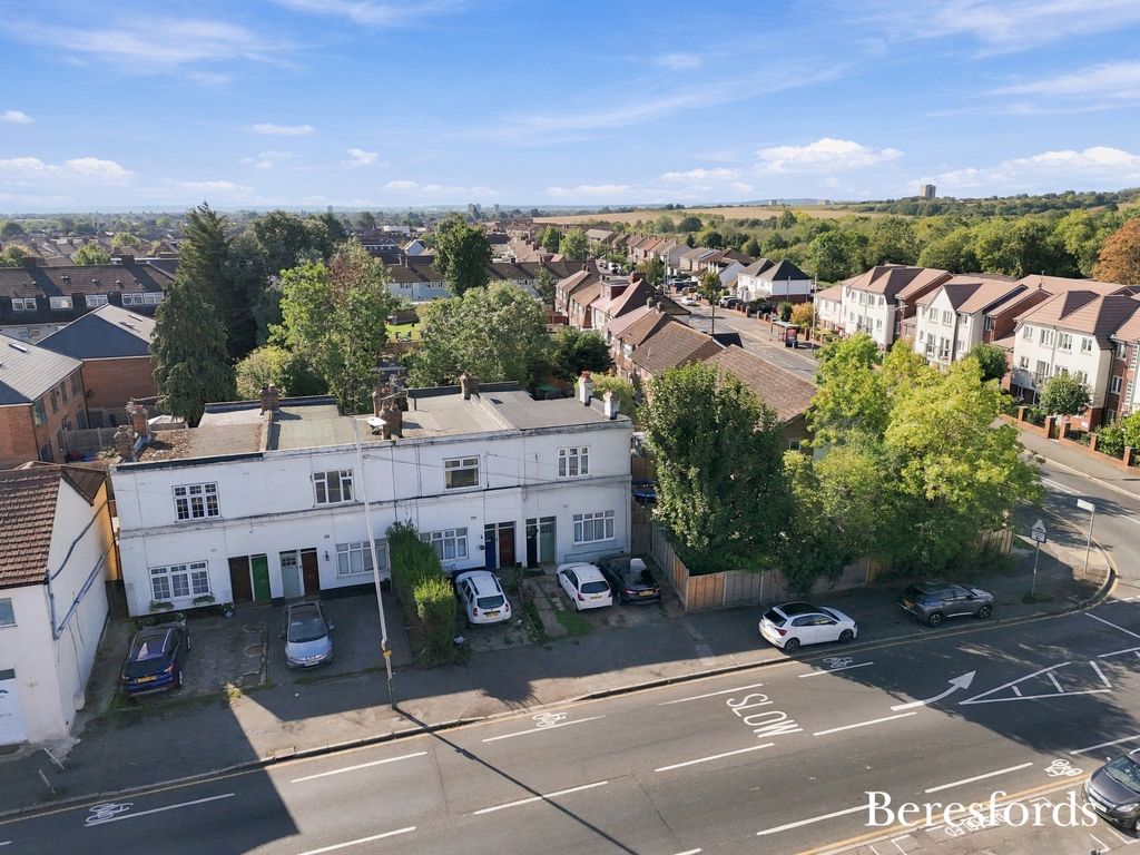 Property photo 1 of 17 Picture No. 05