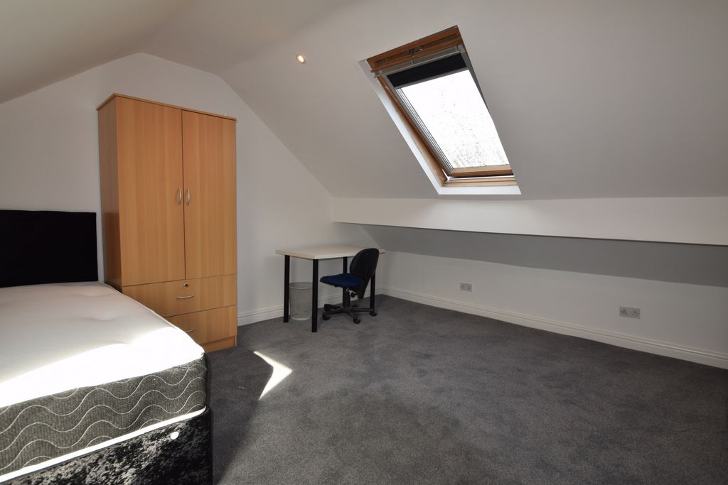 Property photo 3 of 10 Photo 3