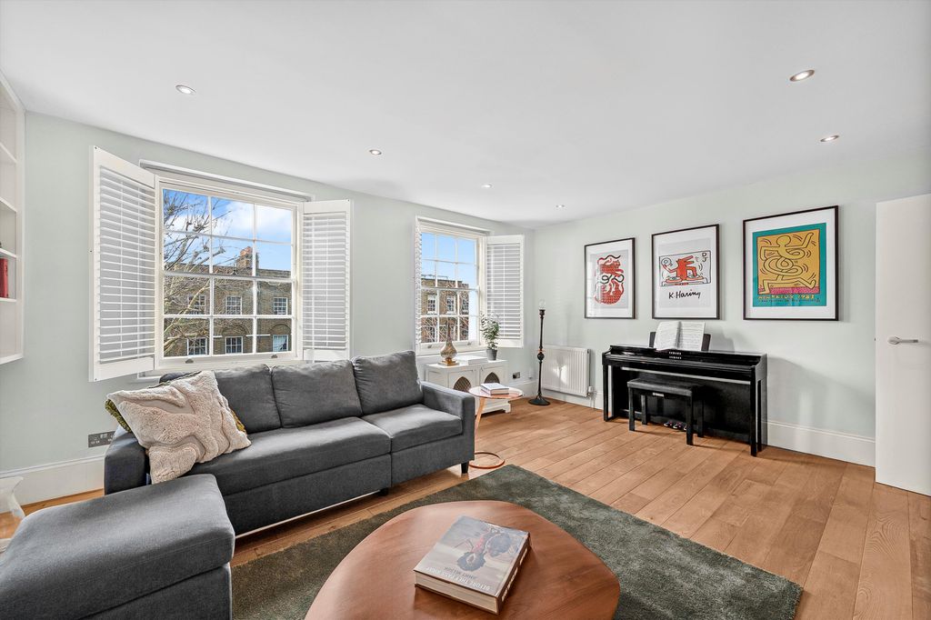 Property photo 2 of 12 Image