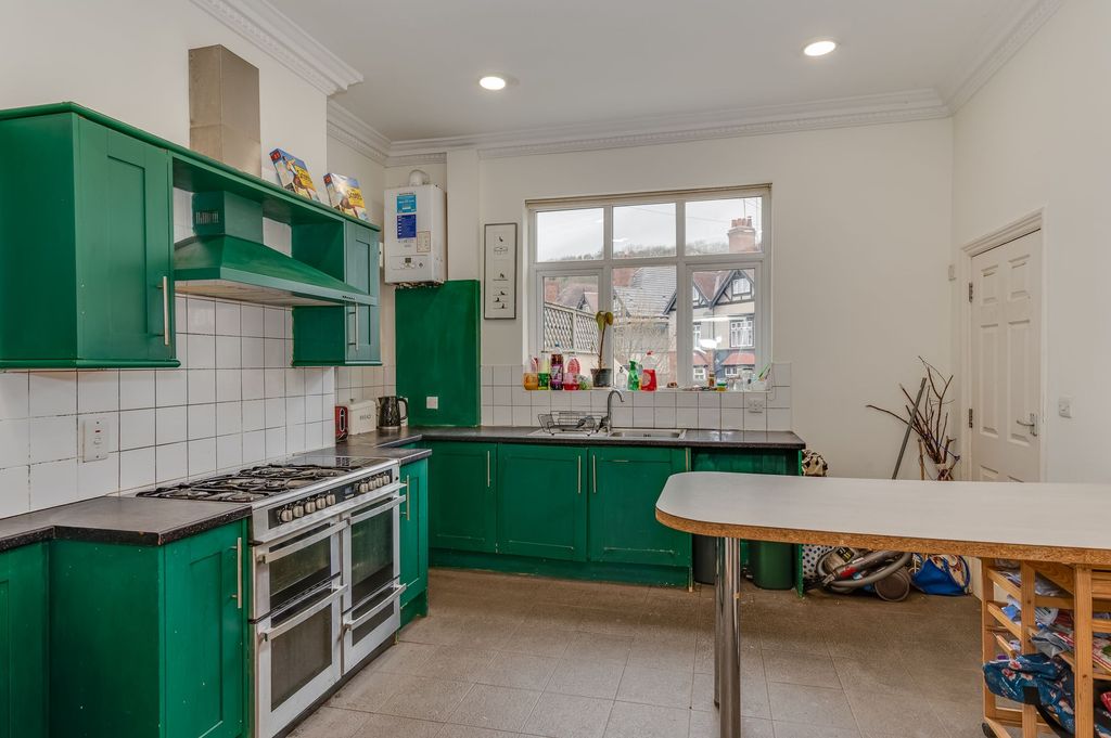 Property photo 2 of 26