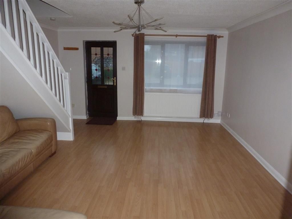 Property photo 3 of 7 Living Room