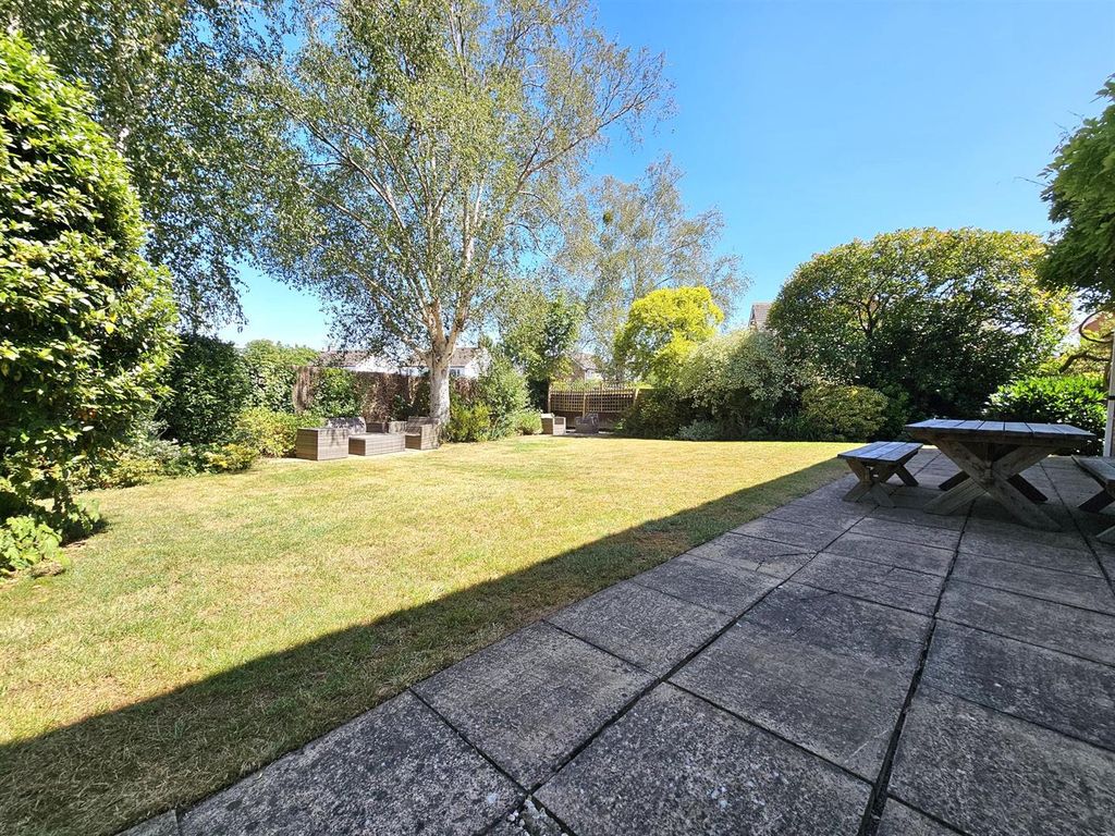 Property photo 2 of 15