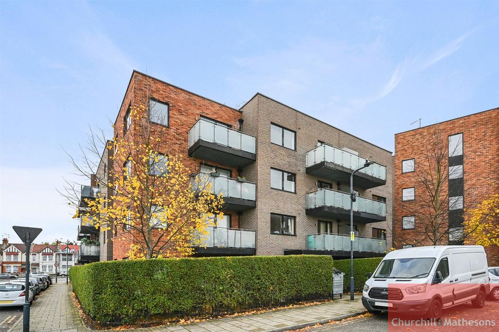 Property photo 1 of 10