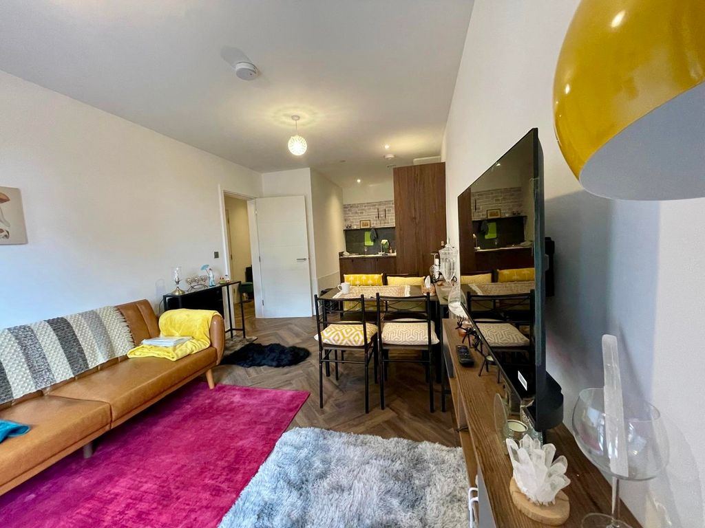 Property photo 3 of 20