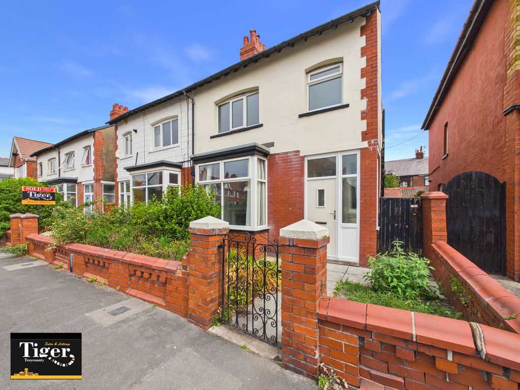 Property photo 1 of 7 Cam03440G0-Pr0664-Still001
