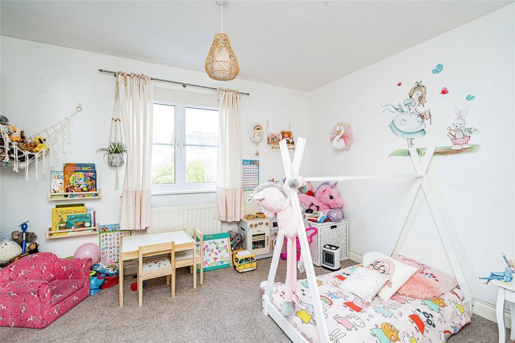 Property photo 3 of 17 Picture No. 01