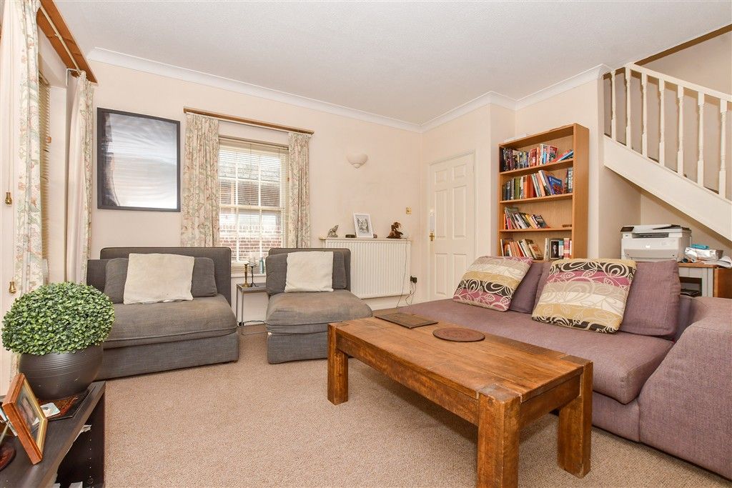 Property photo 2 of 13 Lounge
