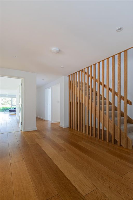 Property photo 2 of 26 Bruton Place 15-10.Jpg