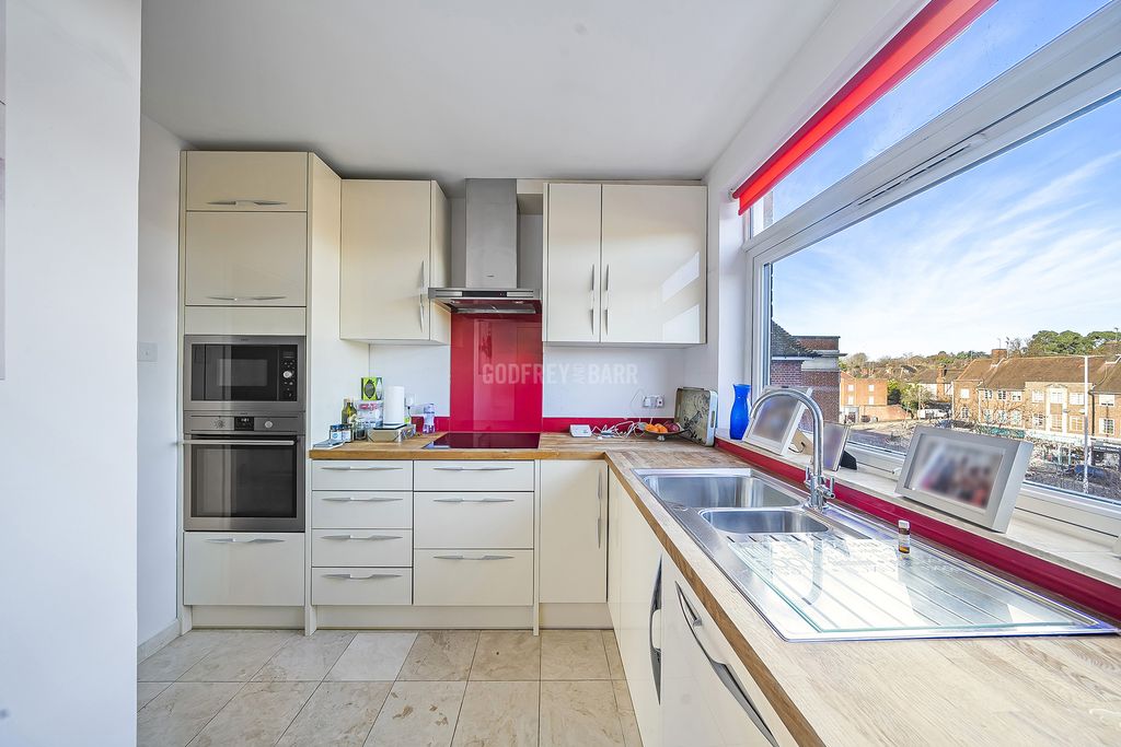 Property photo 3 of 21