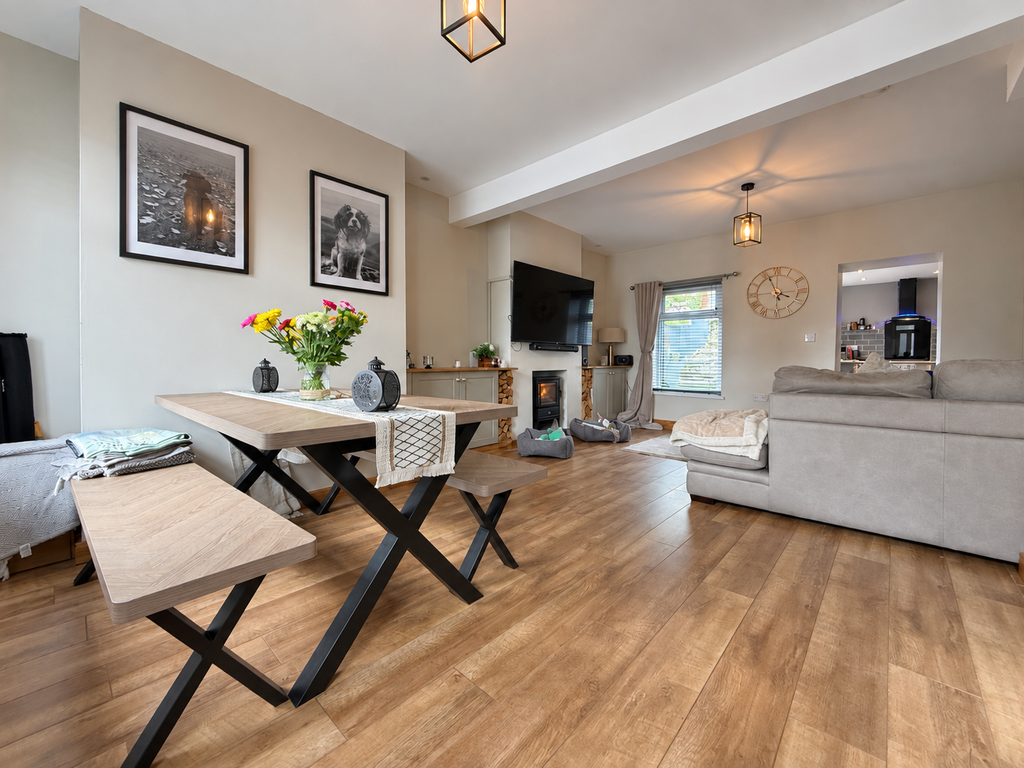 Property photo 2 of 15 5C368Fbc-9B1B-4595-B0F9-3B52190Bdb7D