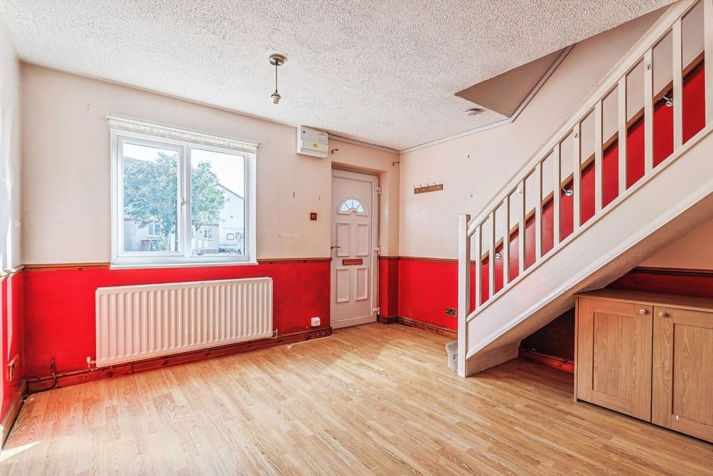 Property photo 2 of 15 Photo