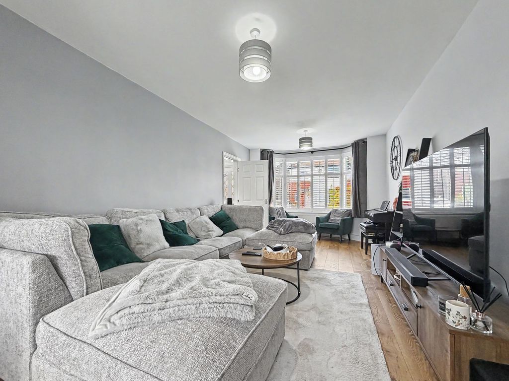 Property photo 2 of 18