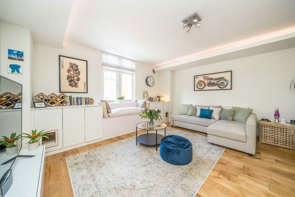 Property photo 1 of 5