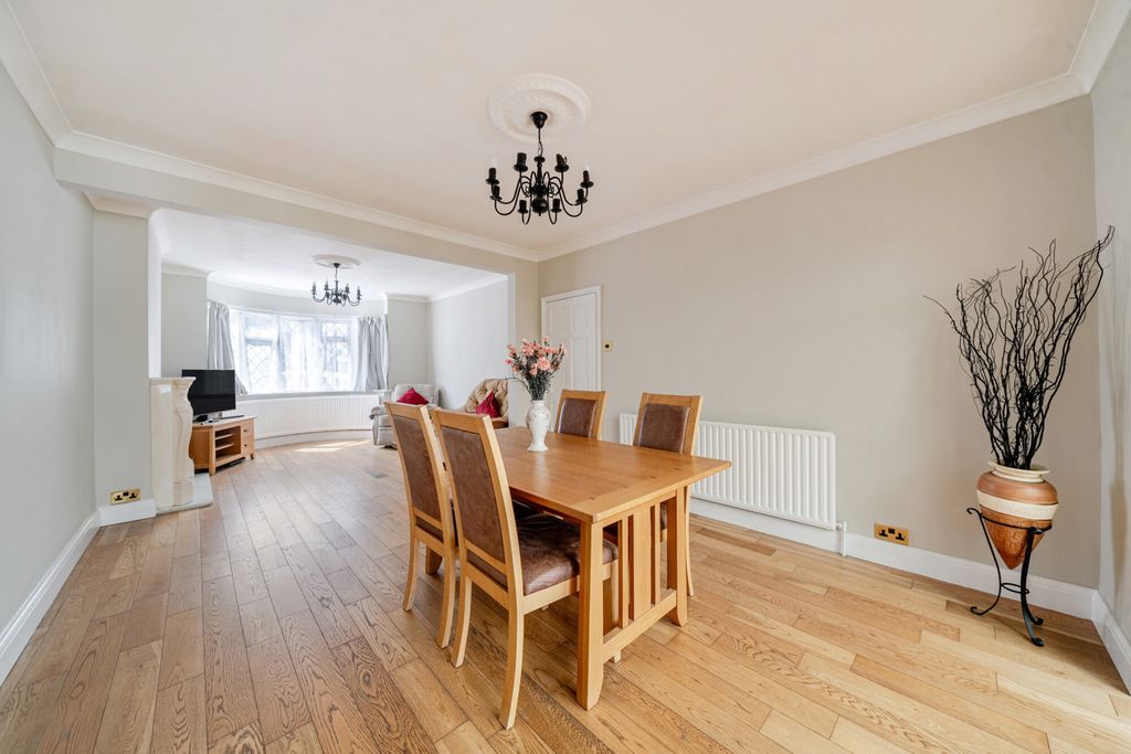 Property photo 2 of 20 1481543-8-6A35174...