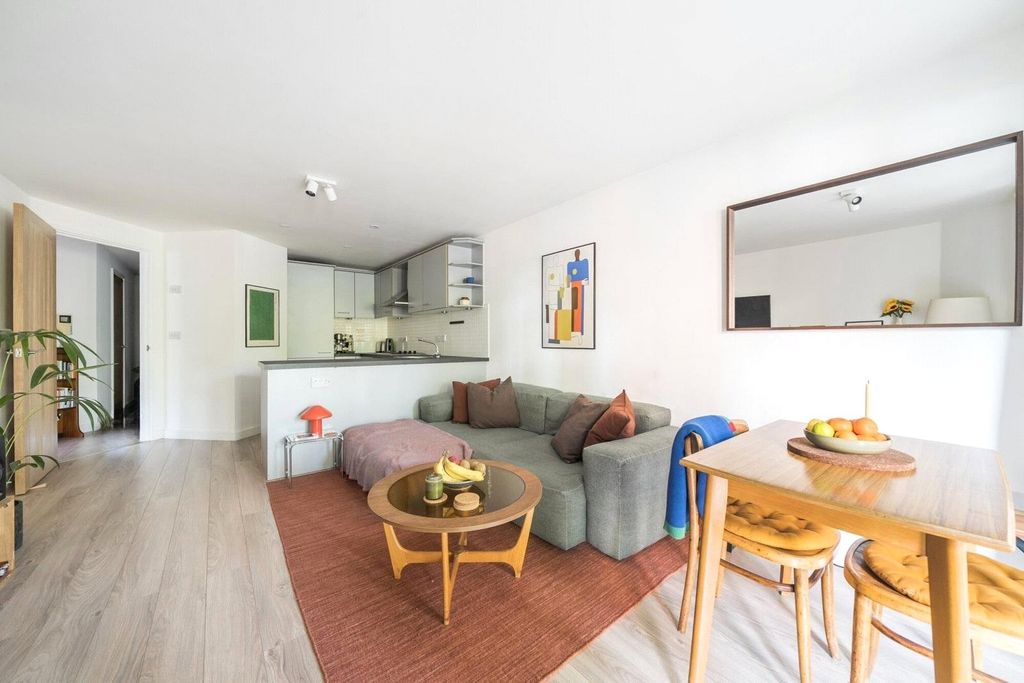 Property photo 1 of 14 Reception