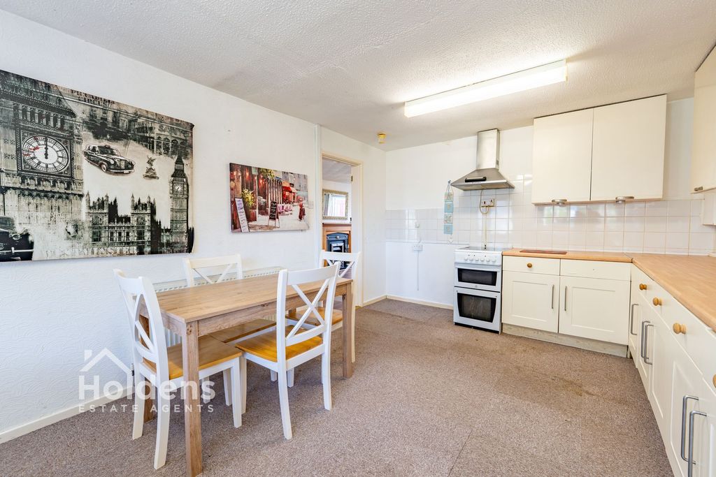 Property photo 3 of 23