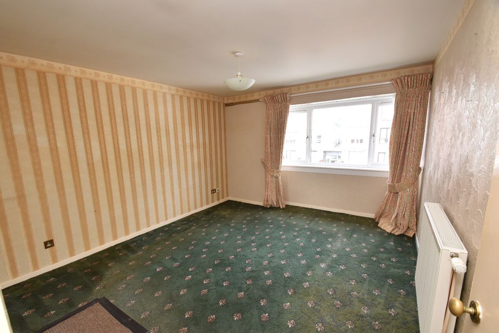 Property photo 3 of 10 4359513