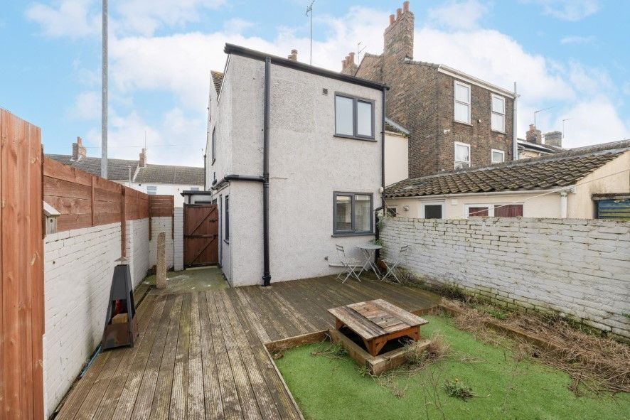 Property photo 3 of 21