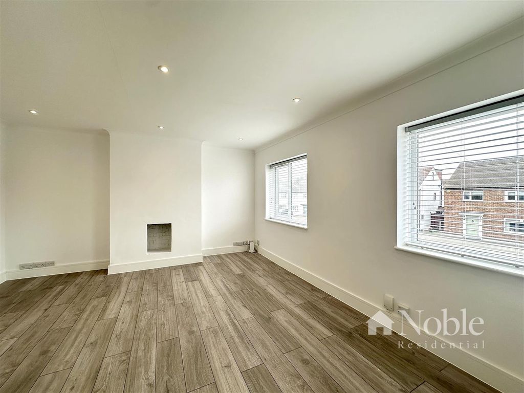 Property photo 3 of 13 Reception Room