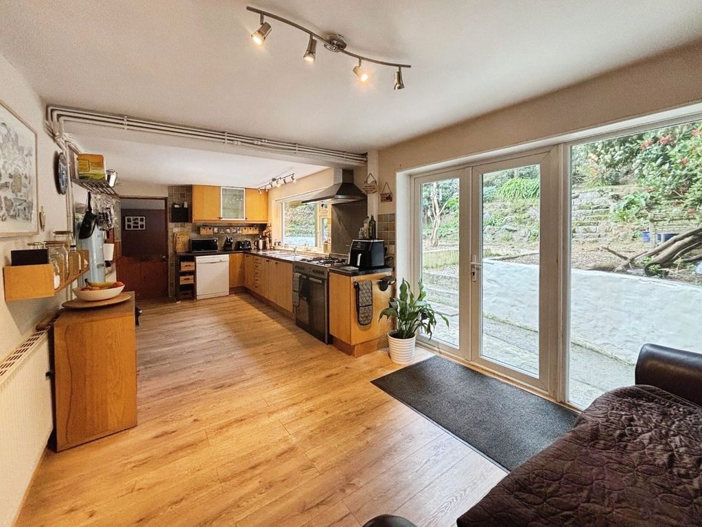 Property photo 2 of 29 4999264
