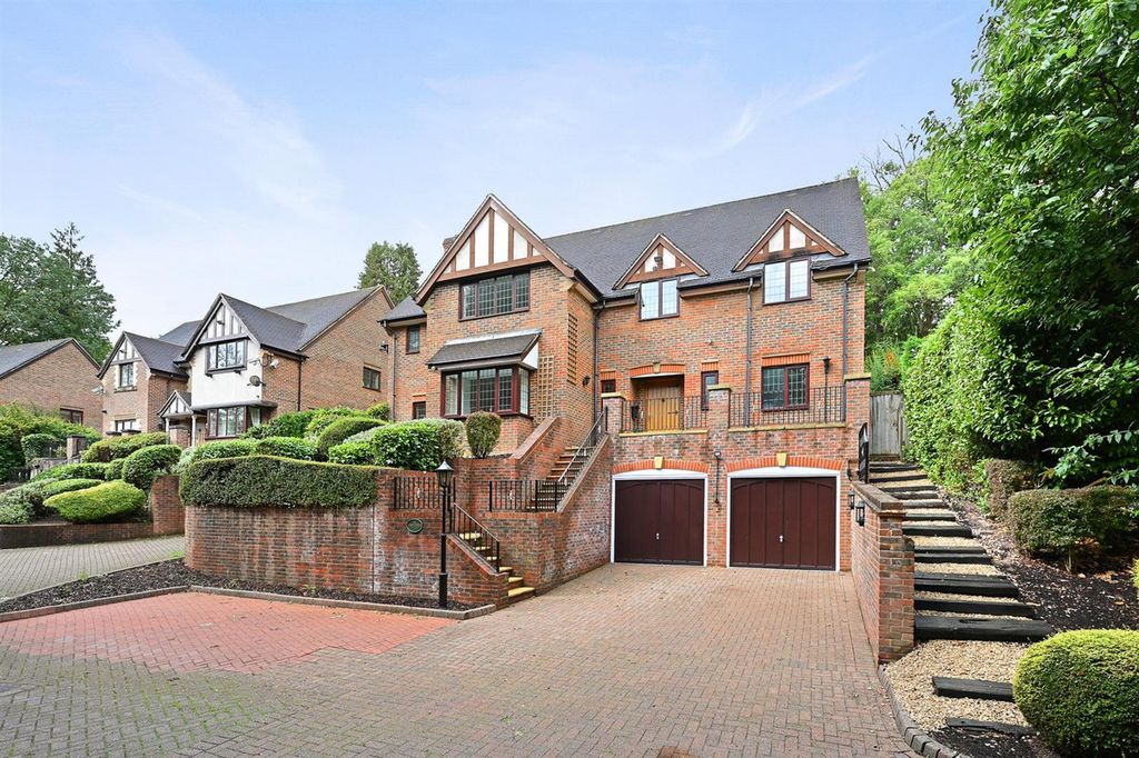 Property photo 3 of 40