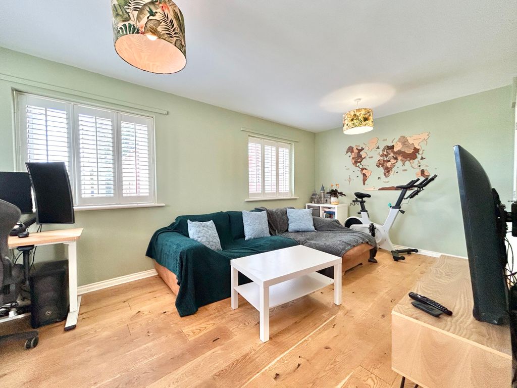 Property photo 3 of 17