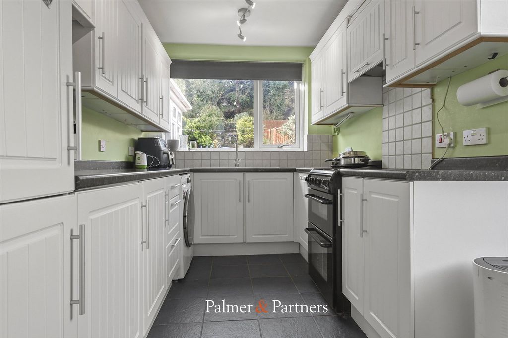 Property photo 2 of 13 Picture No. 08