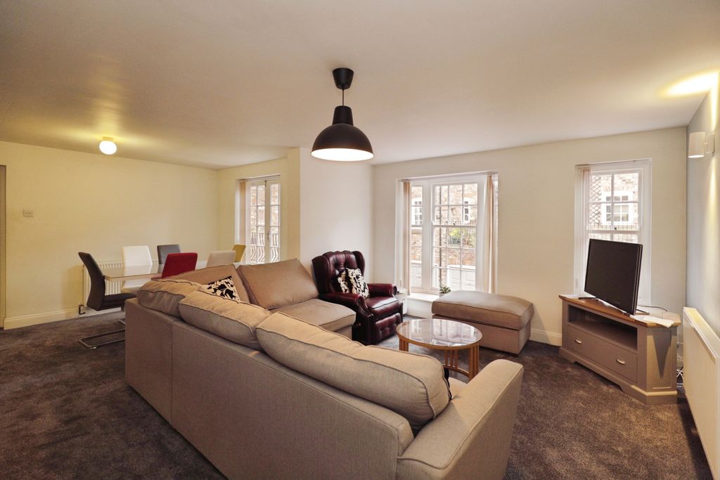 Property photo 2 of 27 Image