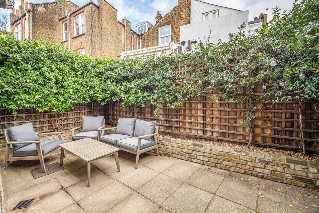 Property photo 3 of 26 5
