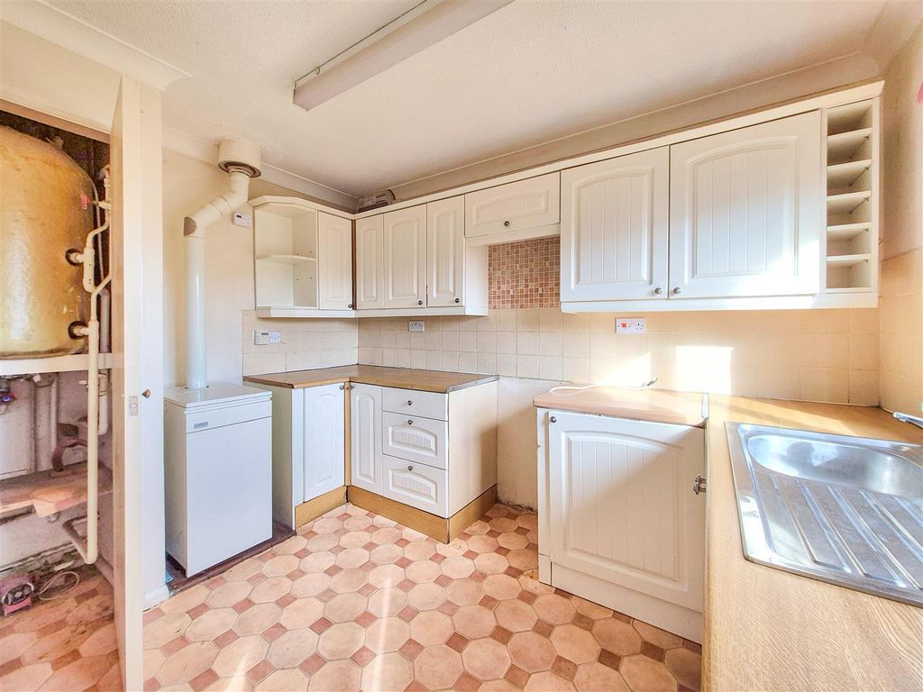 Property photo 3 of 17 03-03-2026__16-54-09_18_Blackbird___Kitchen__.Ggkr